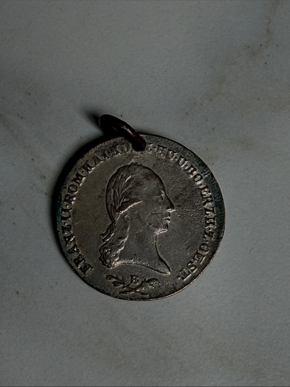Vintage Silver-Tone Coin Pendant Necklace - Silver 1800